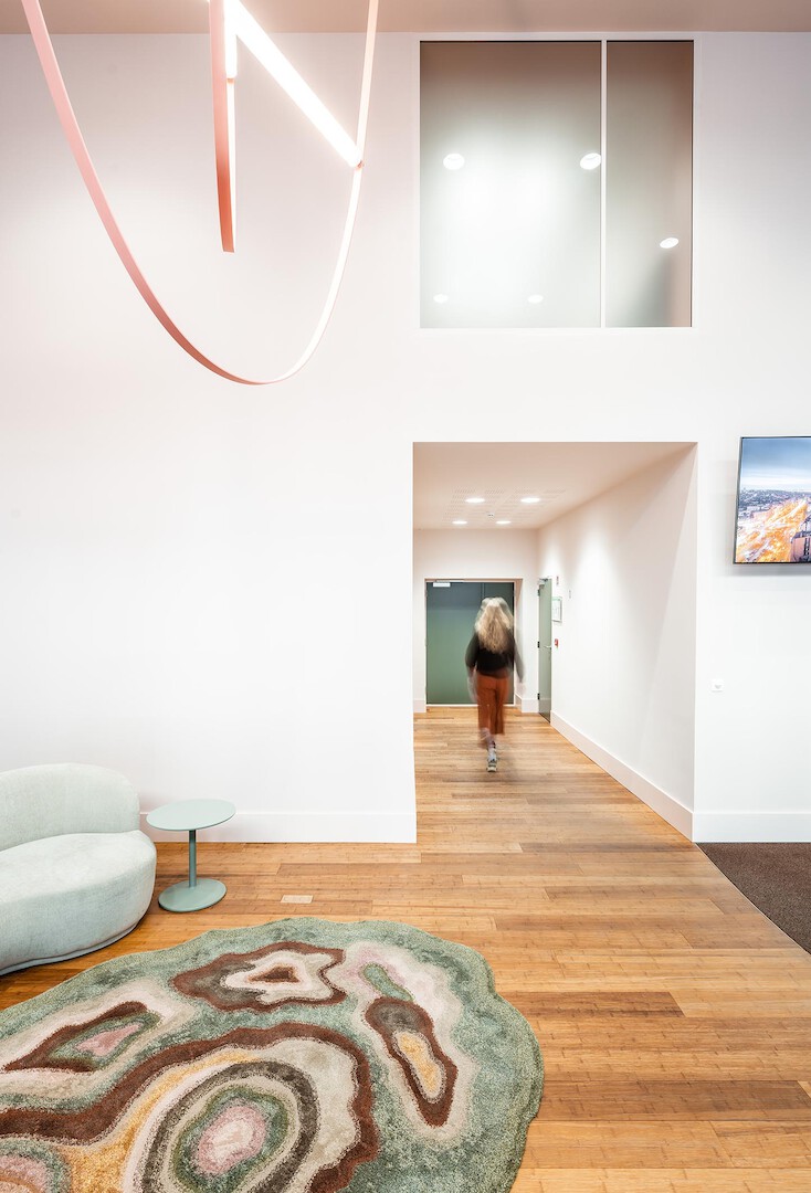 Interieurontwerp inkomzone van kantoorgebouw
