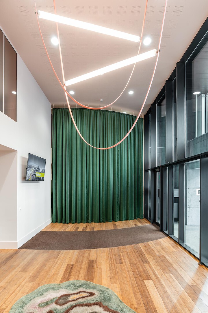 Interieurontwerp inkomzone van kantoorgebouw