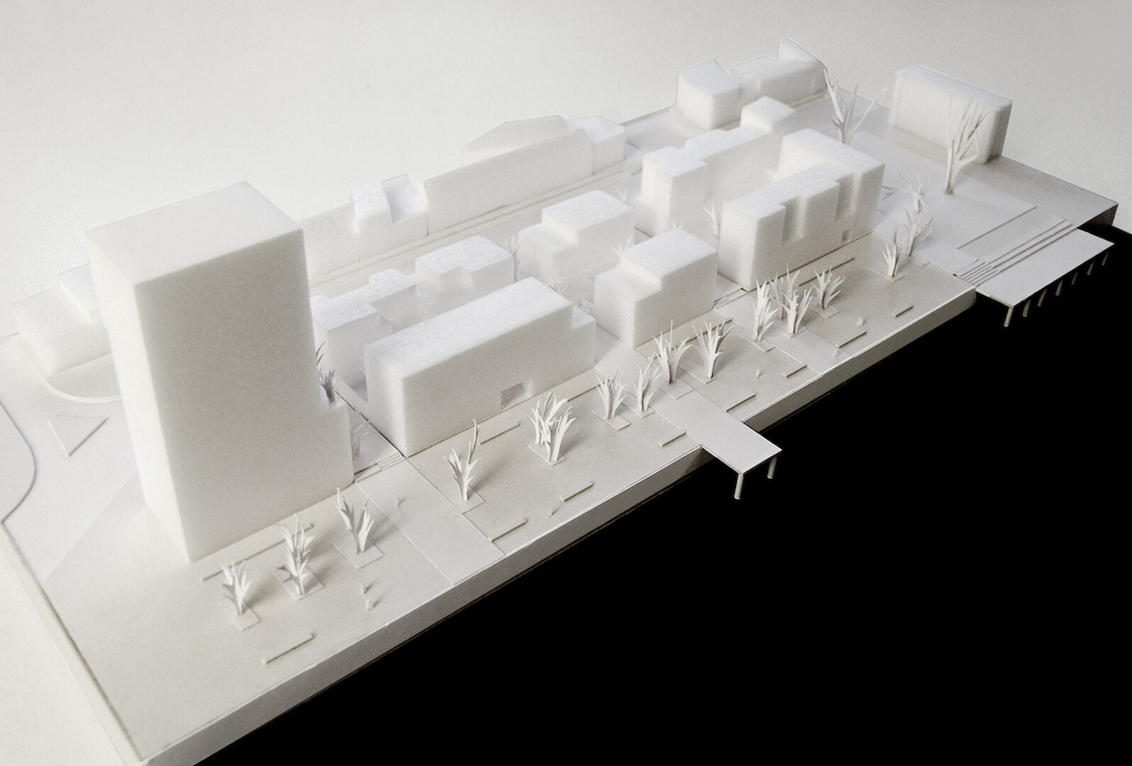'Between dock and boulevard', 33 woningen en 112 appartementen