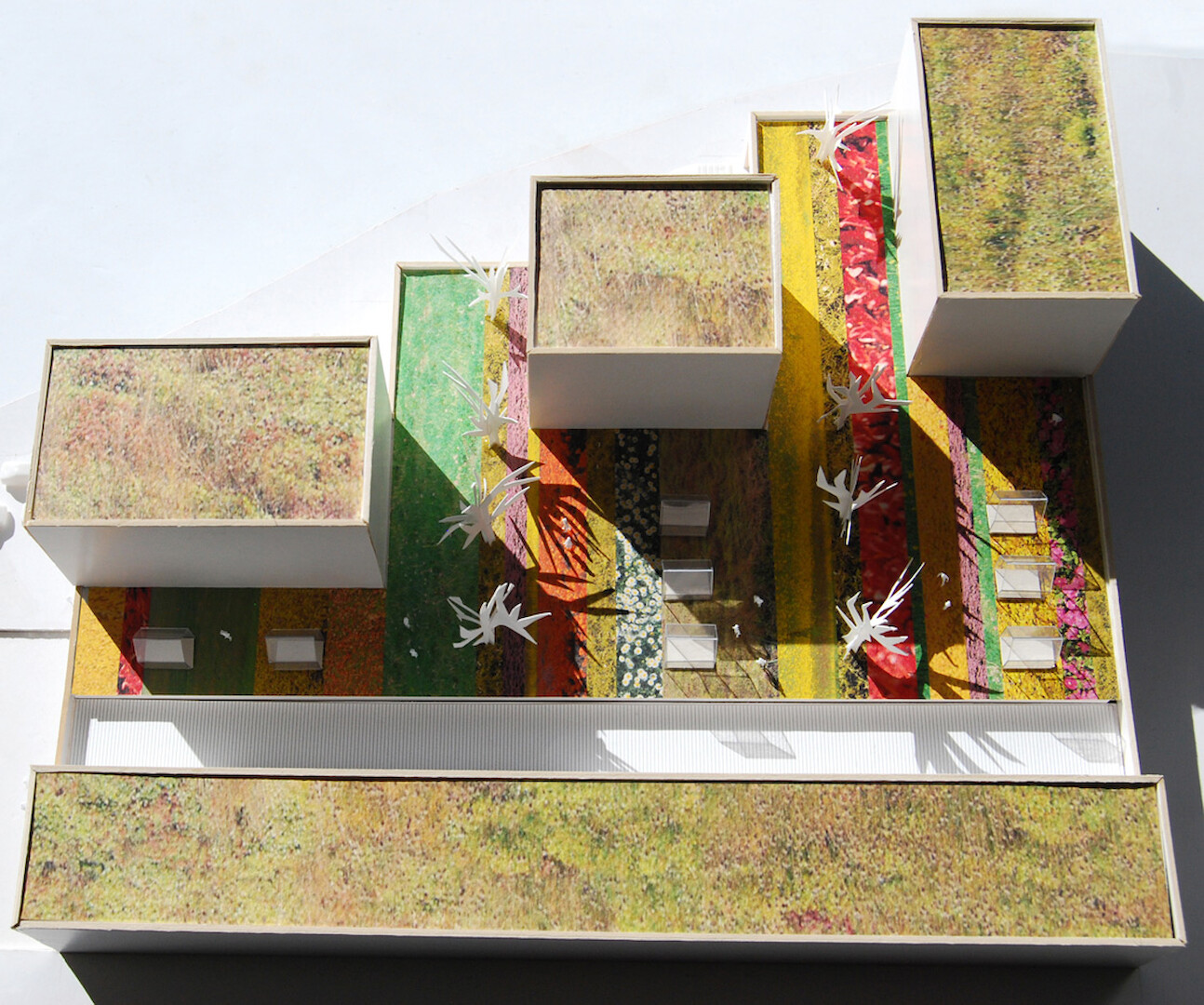 Winkelruimte, 25 eengezinswoningen, 32 appartementen en 'urban farm'