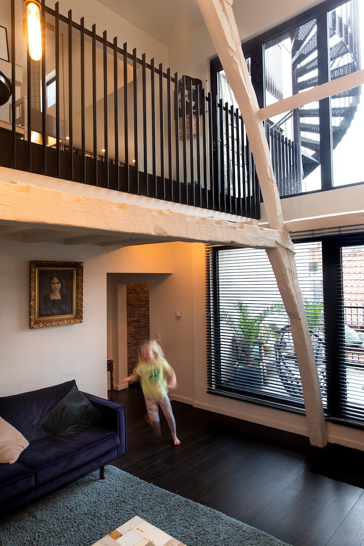 Samenvoeging van twee gebouwen tot een authentieke woning