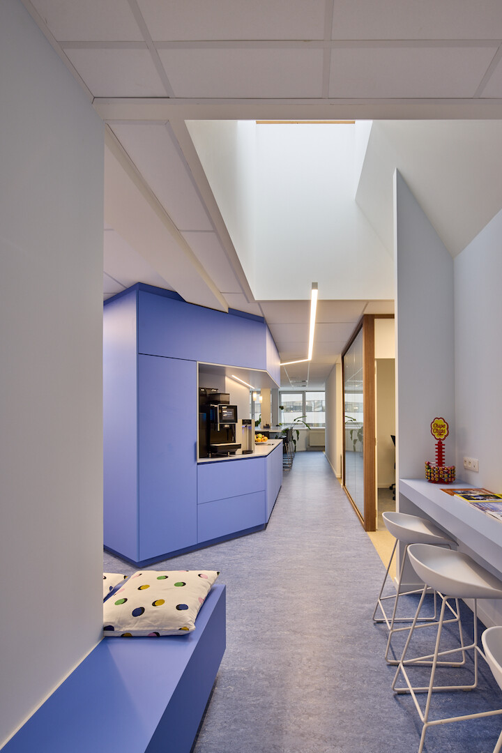 Circular interior renovation and office optimization in Antwerp