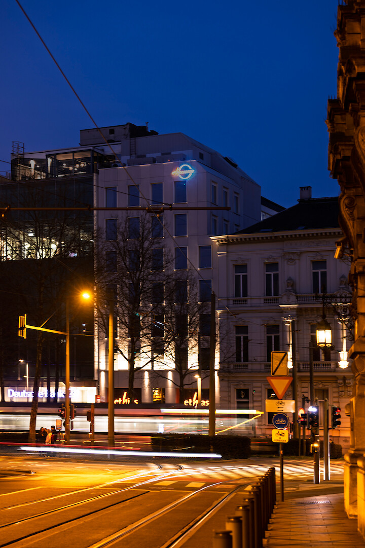 Gevelrenovatie met oog voor het ritme van de Antwerpse Leien
