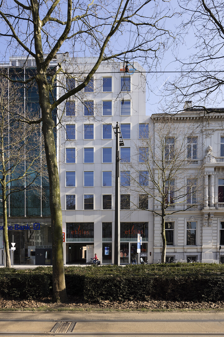 Gevelrenovatie met oog voor het ritme van de Antwerpse Leien