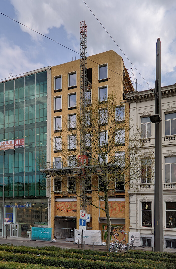 Gevelrenovatie met oog voor het ritme van de Antwerpse Leien