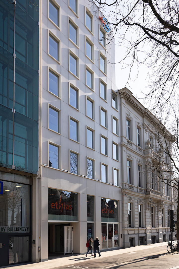 Gevelrenovatie met oog voor het ritme van de Antwerpse Leien